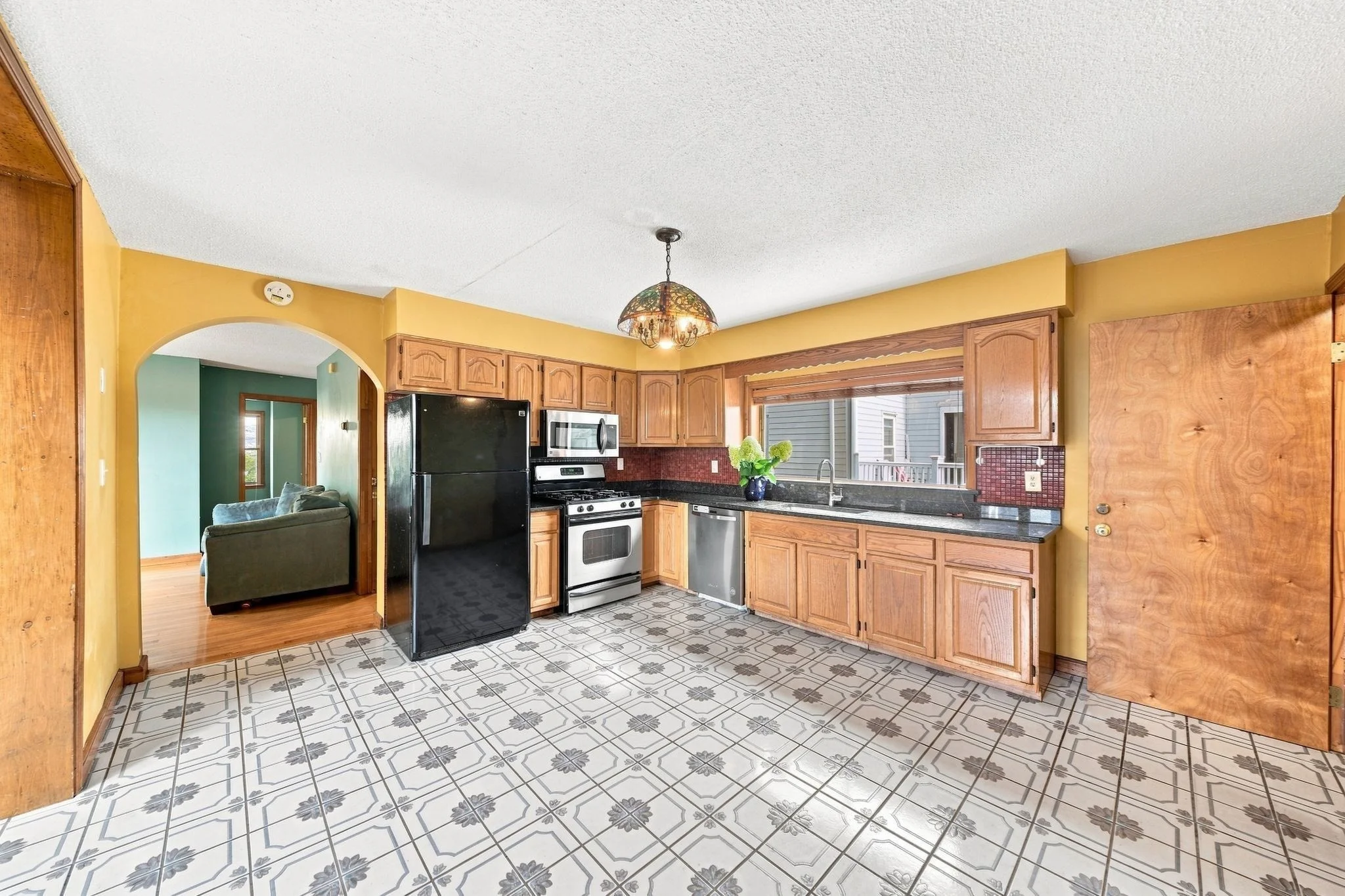 4 bed, 1 bath apartment for rent at 13 Knowlton Steet Unit 2, East Somerville — photo 10 of 24