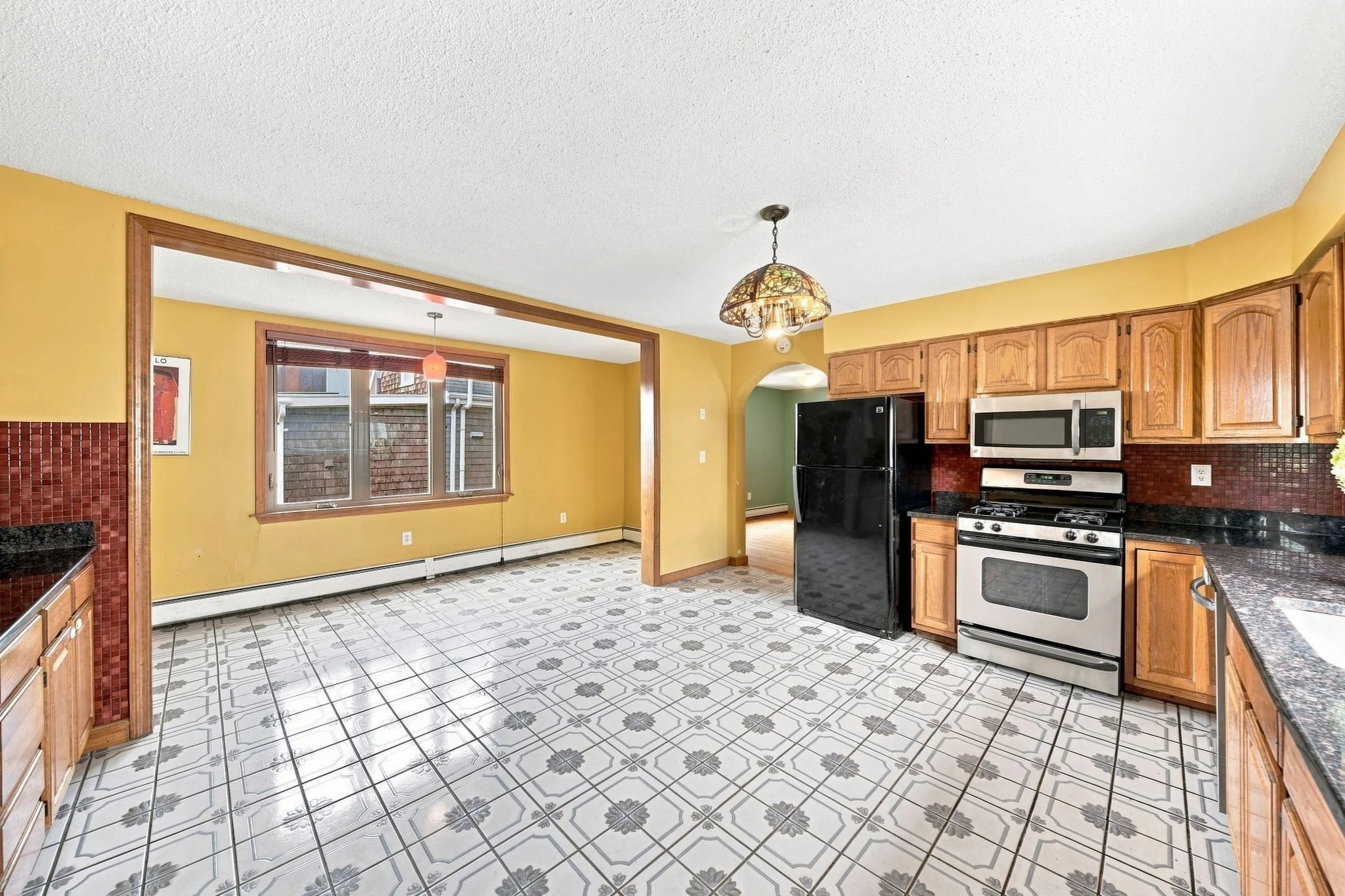 4 bed, 1 bath apartment for rent at 13 Knowlton Steet Unit 2, East Somerville — photo 8 of 24