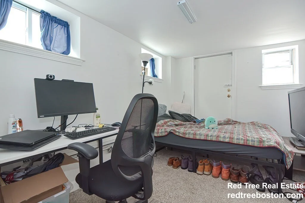 4 bed, 2 bath apartment for rent at 13 Knowlton Unit 13, Boston — photo 14 of 15