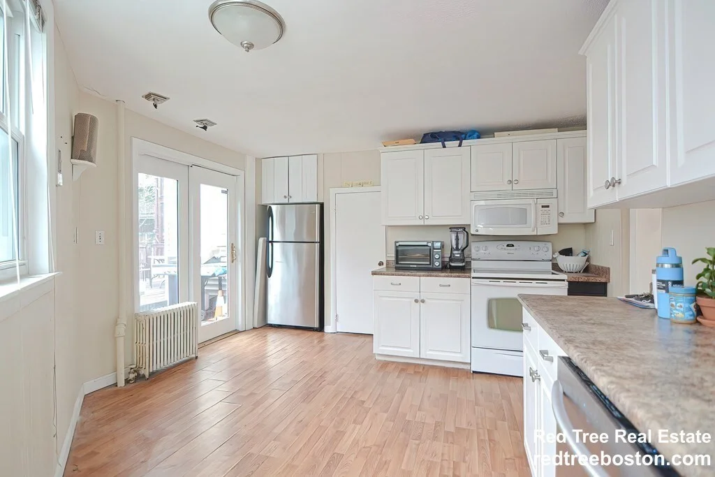 4 bed, 2 bath apartment for rent at 13 Knowlton Unit 13, Boston