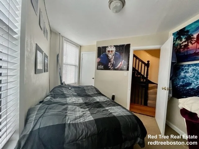 4 bed, 2 bath apartment for rent at 13 Knowlton Unit 13, Boston — photo 5 of 15