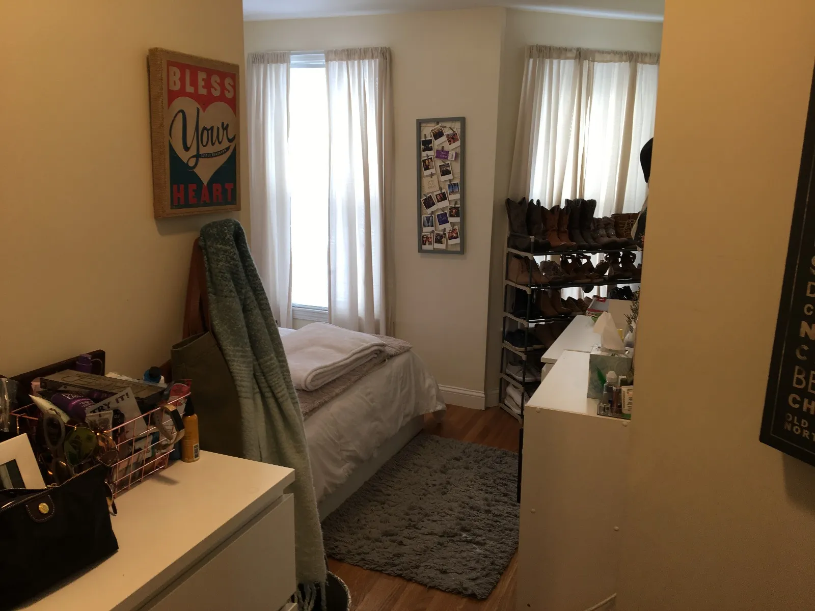 3 bed, 1 bath apartment for rent at 13 Leverett St Unit 3, Boylston Street — photo 4 of 8