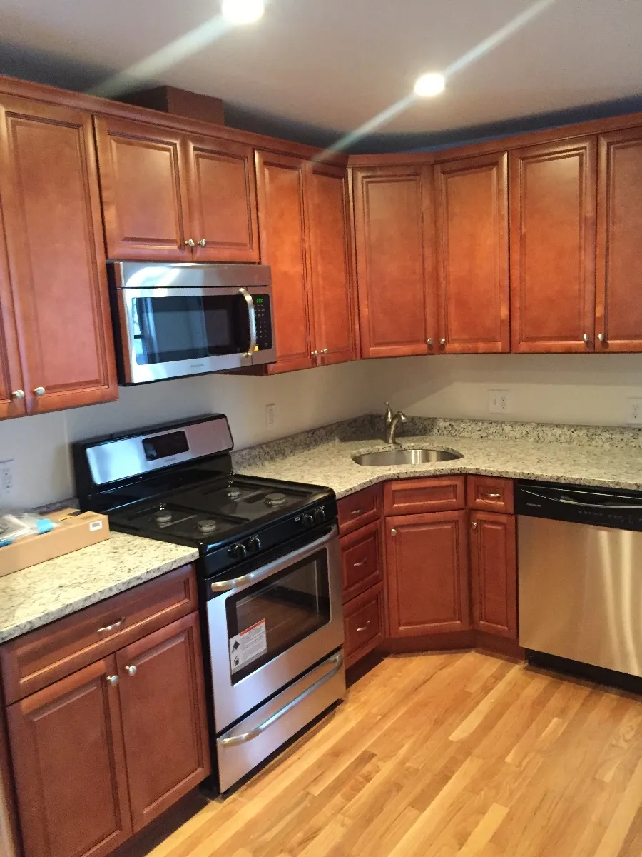 3 bed, 1 bath apartment for rent at 13 Leverett St Unit 3, Boylston Street — photo 2 of 8