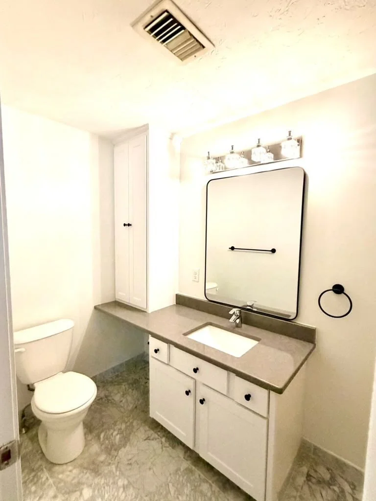 2 bed, 2 bath apartment for rent at 13 Lordvale Blvd Unit 507, Grafton — photo 5 of 11