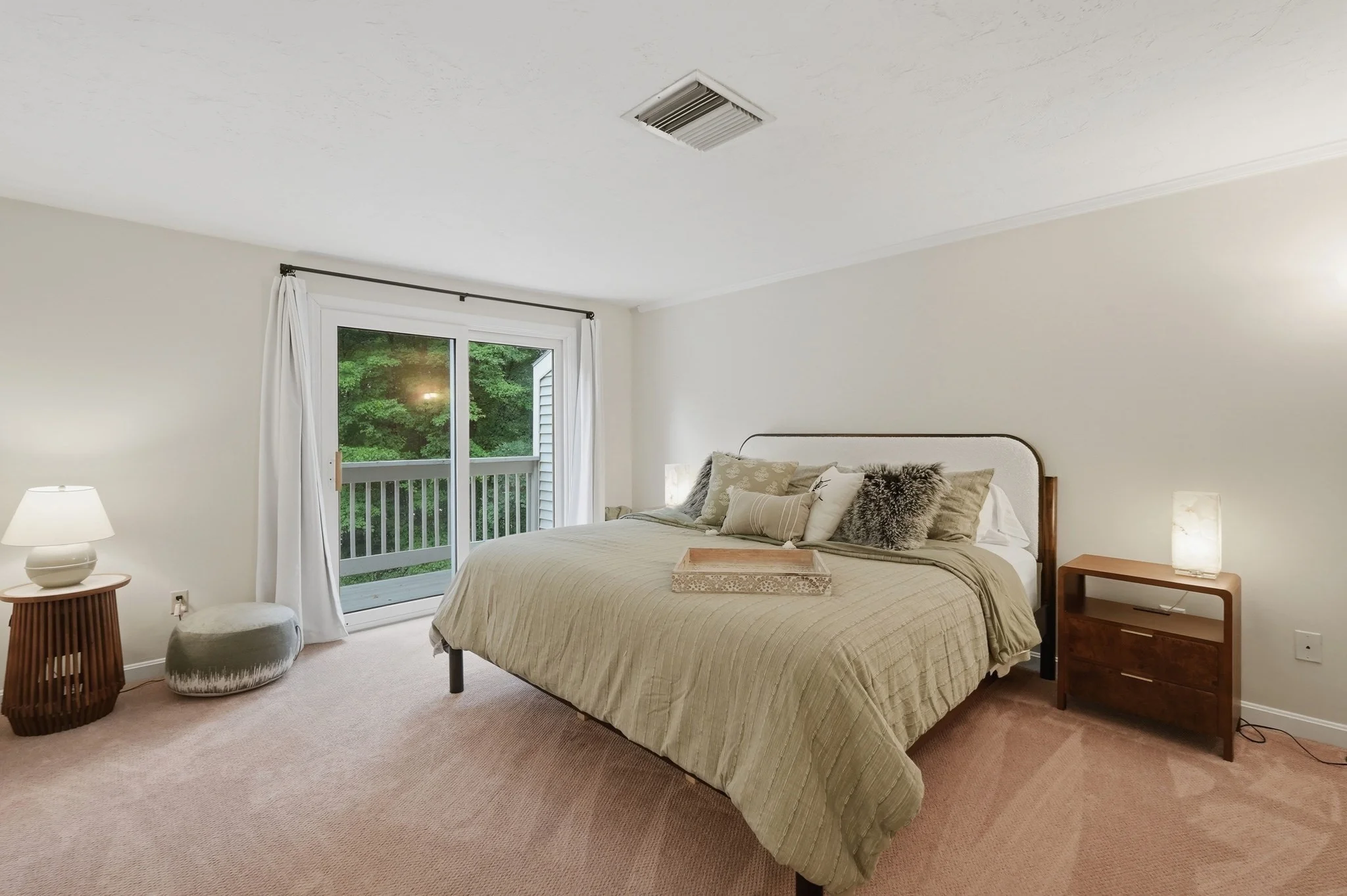 2 bed, 2 bath apartment for rent at 13 Lordvale Blvd Unit 507, Grafton — photo 4 of 11