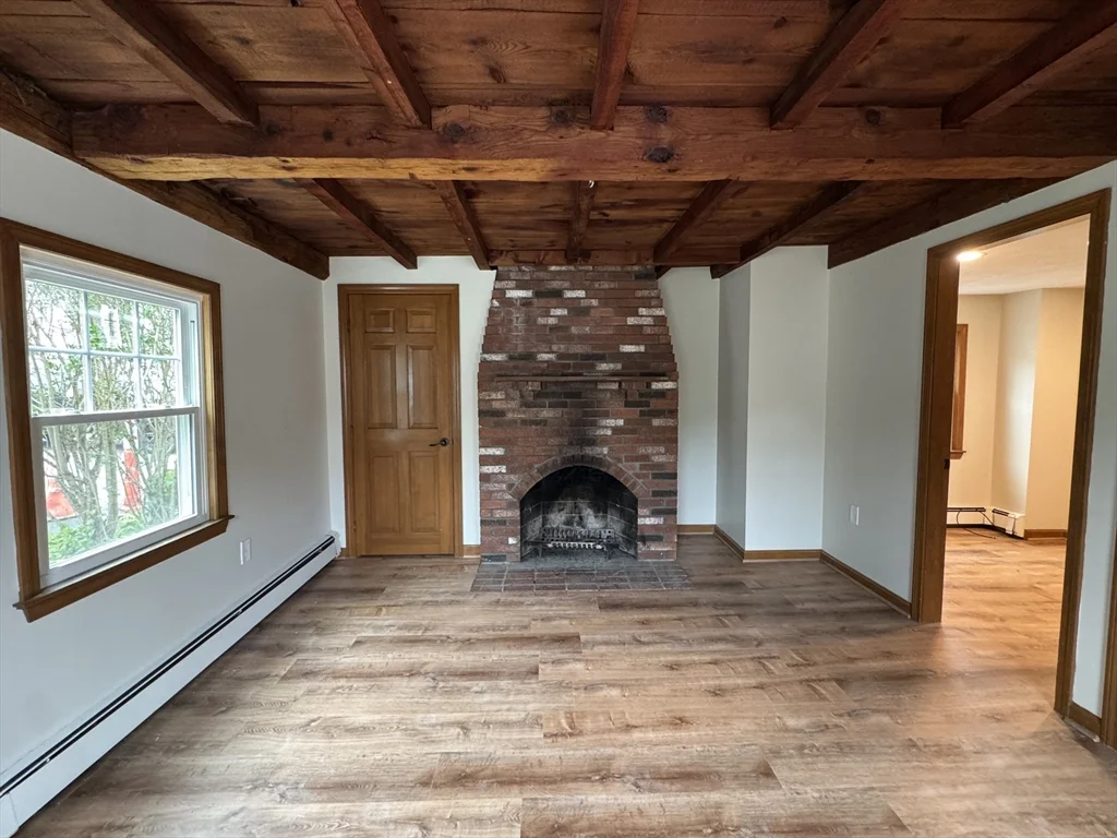 2 bed, 1 bath apartment for rent at 13 Lovett St, Beverly — photo 8 of 17