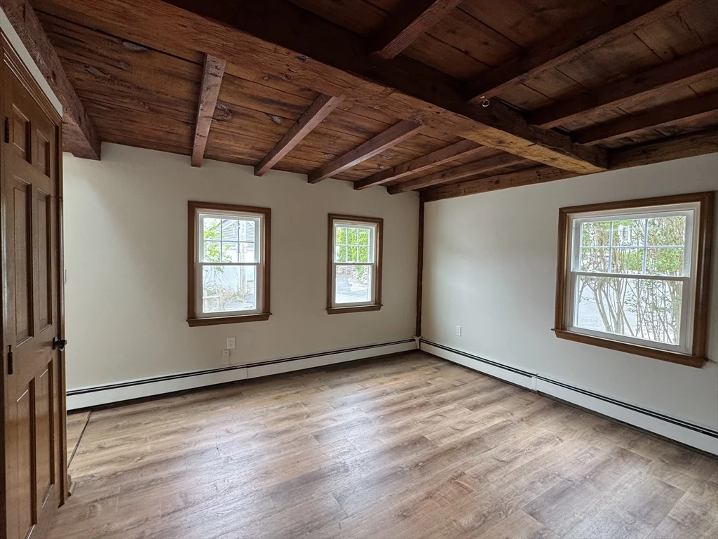 2 bed, 1 bath apartment for rent at 13 Lovett St, Beverly — photo 7 of 17