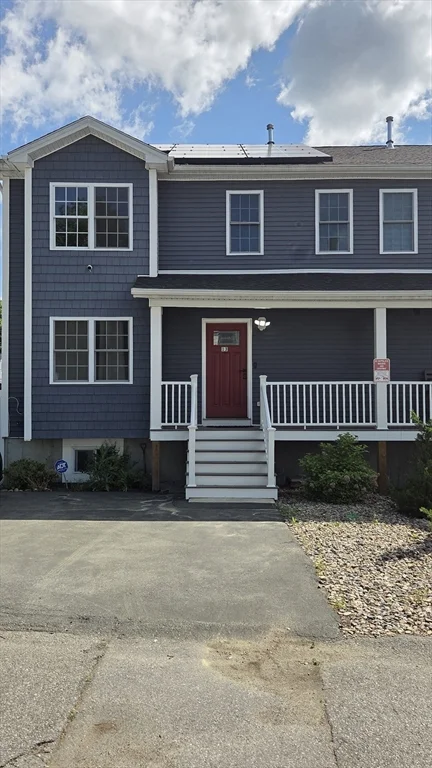 3 bed, 2 bath apartment for rent at 13 Marion St Unit 13, Haverhill — photo 1 of 16
