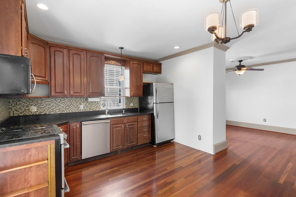 2 bed, 2 bath apartment for rent at 13 Maryland St Unit 2, Dorchester — photo 7 of 27