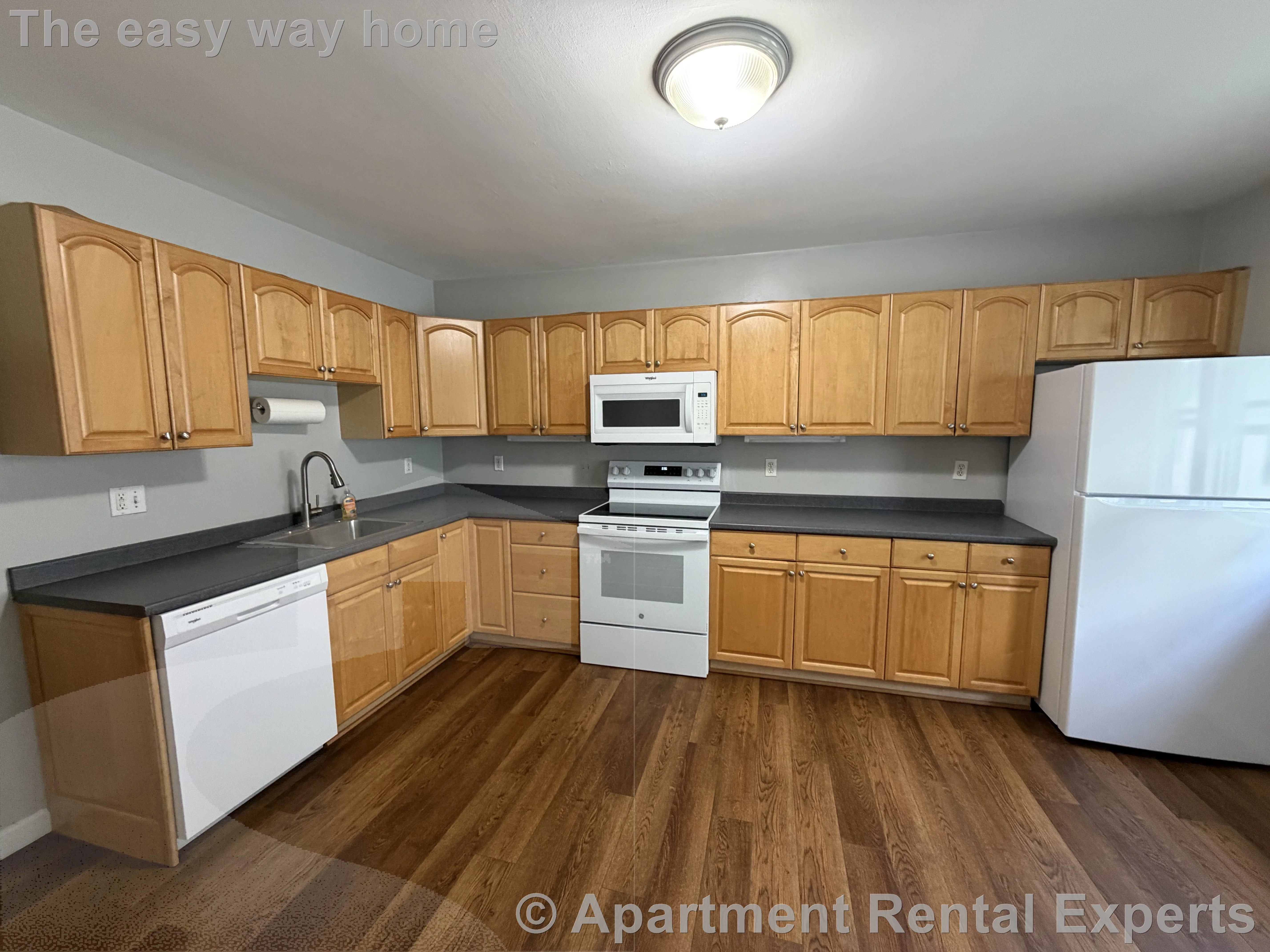3 bed, 1 bath apartment for rent at 13 Metcalf St, Tufts — photo 2 of 21