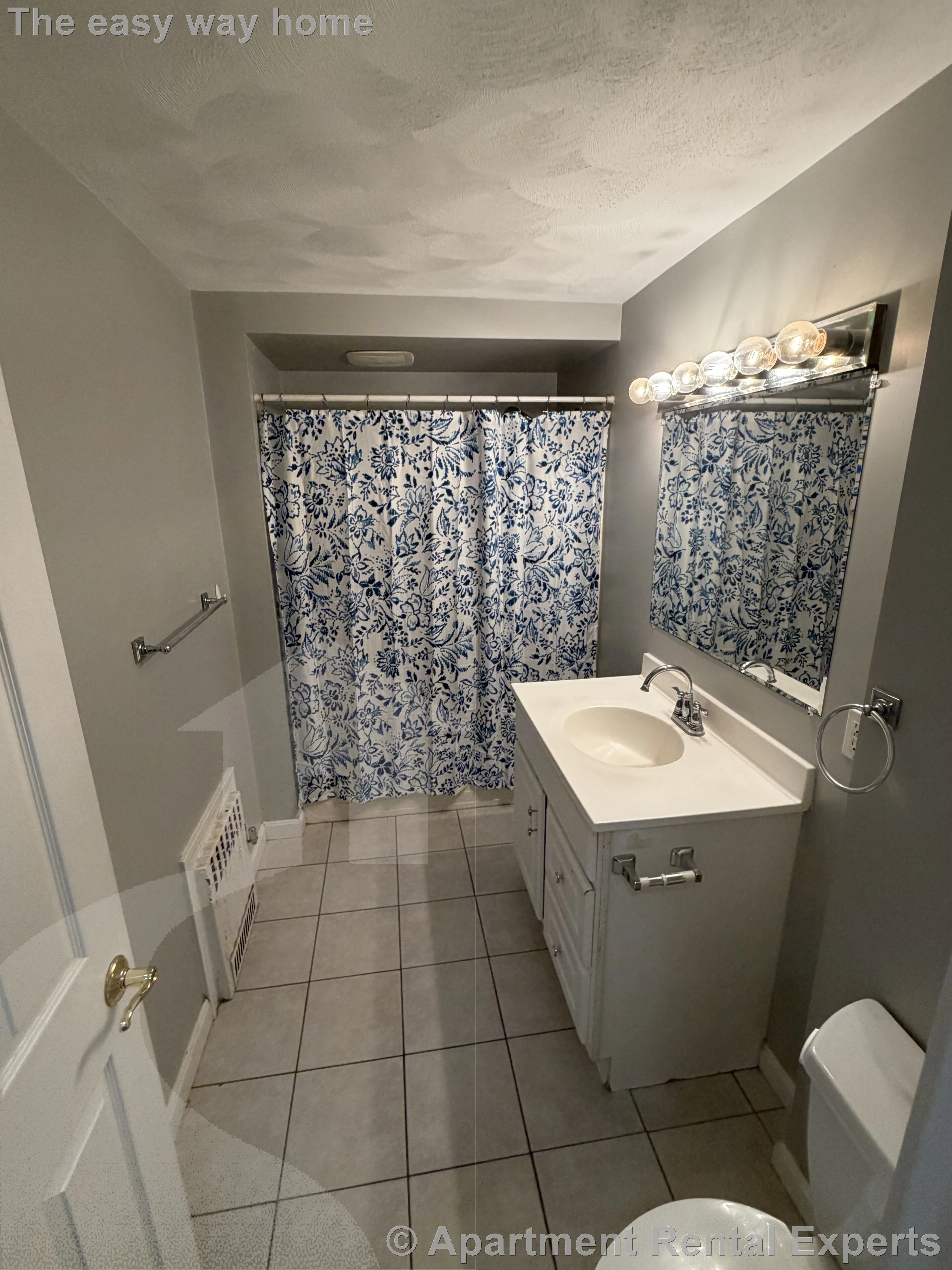 3 bed, 1 bath apartment for rent at 13 Metcalf St, Tufts — photo 18 of 21
