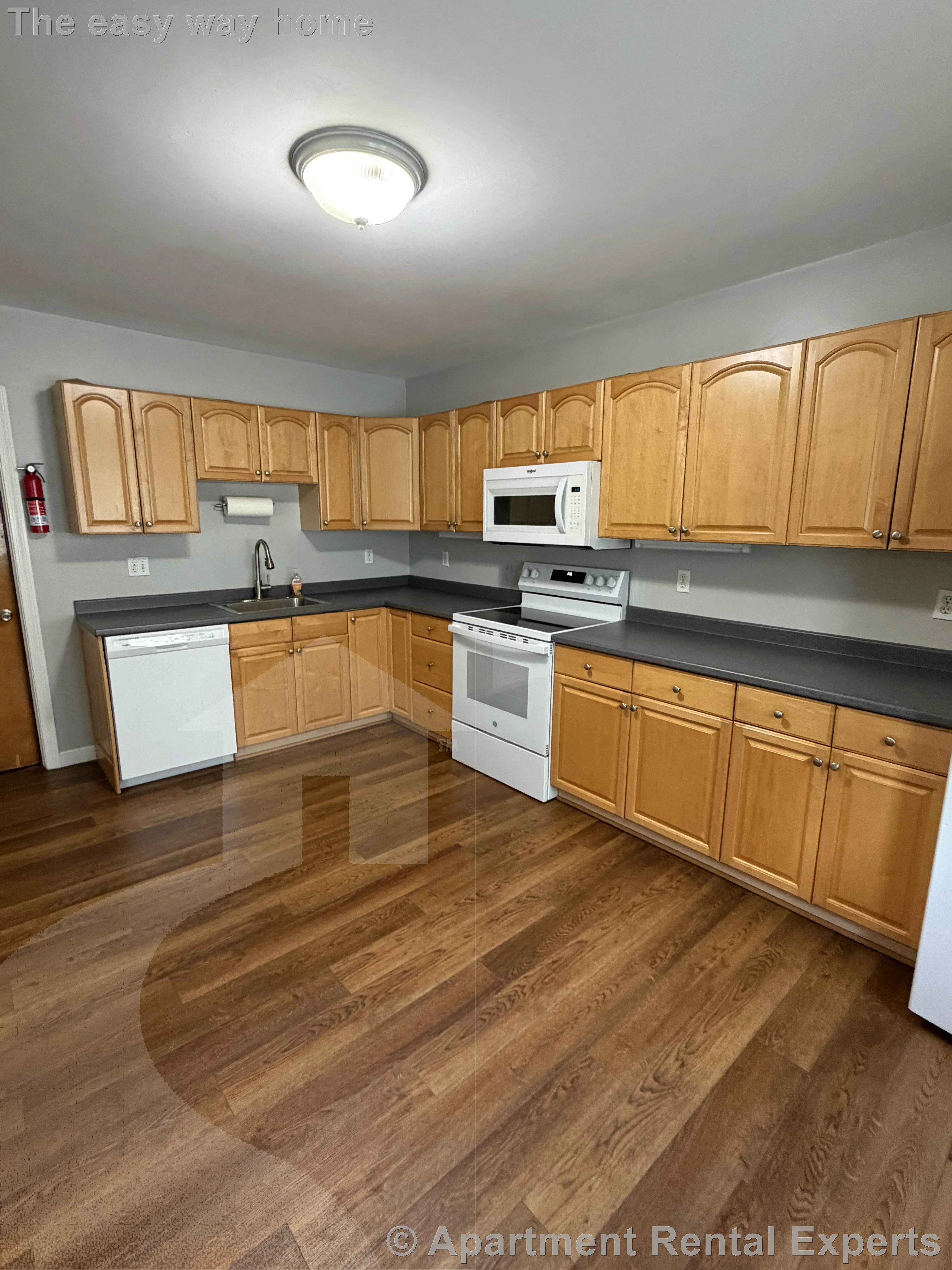 3 bed, 1 bath apartment for rent at 13 Metcalf St, Tufts