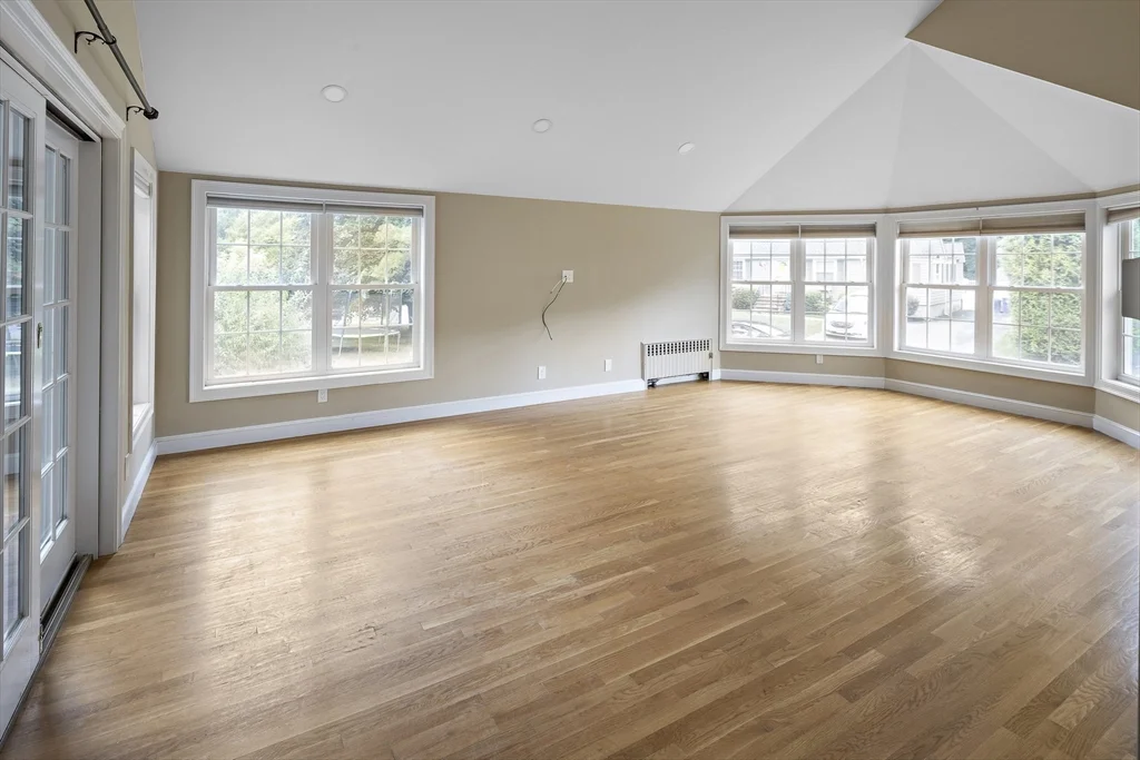 4 bed, 2 bath apartment for rent at 13 Milk St, Lexington — photo 7 of 24