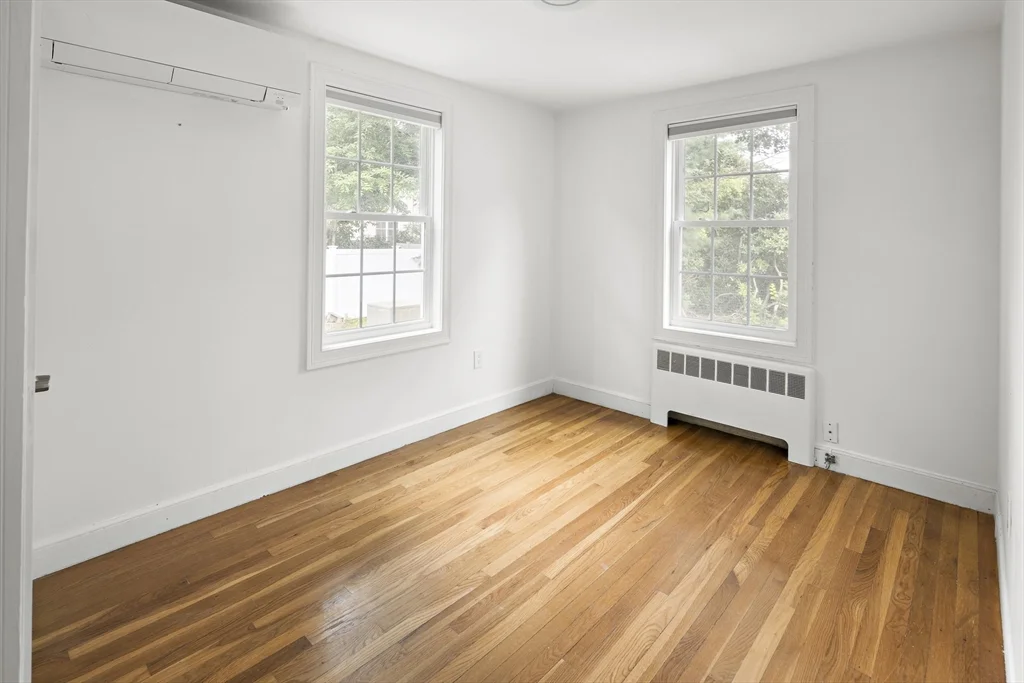4 bed, 2 bath apartment for rent at 13 Milk St, Lexington — photo 14 of 24