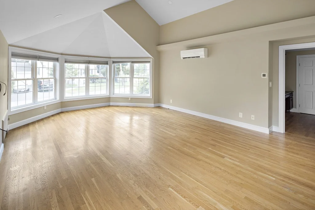 4 bed, 2 bath apartment for rent at 13 Milk St, Lexington — photo 6 of 24