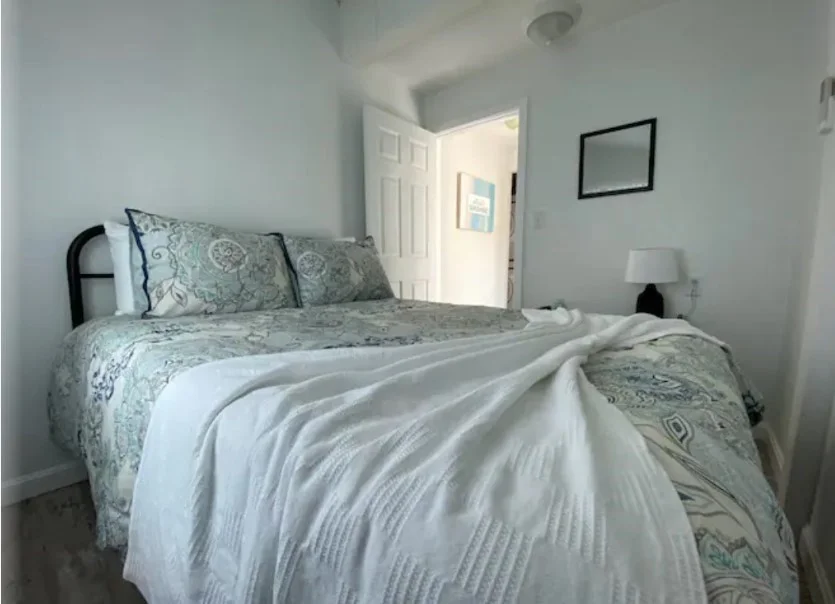 2 bed, 1 bath apartment for rent at 13 Moreland Ave, Hull — photo 18 of 25