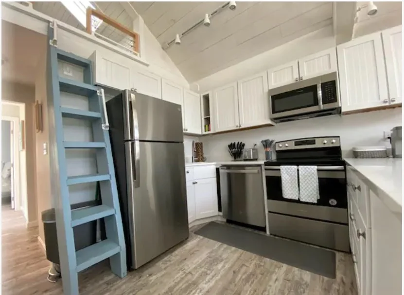 2 bed, 1 bath apartment for rent at 13 Moreland Ave, Hull — photo 15 of 25