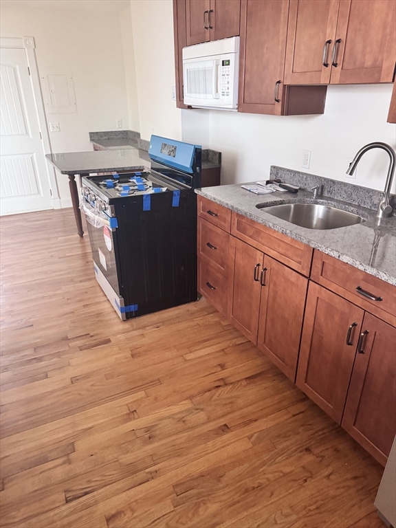 1 bed, 1 bath apartment for rent at 13 Murray Ct Unit 1, East Boston — photo 5 of 21