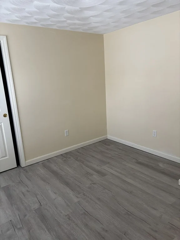 4 bed, 2 bath apartment for rent at 13 Navajo Rd, Worcester — photo 12 of 14