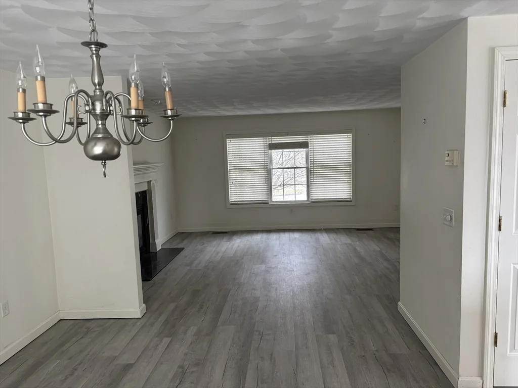 4 bed, 2 bath apartment for rent at 13 Navajo Rd, Worcester — photo 4 of 14