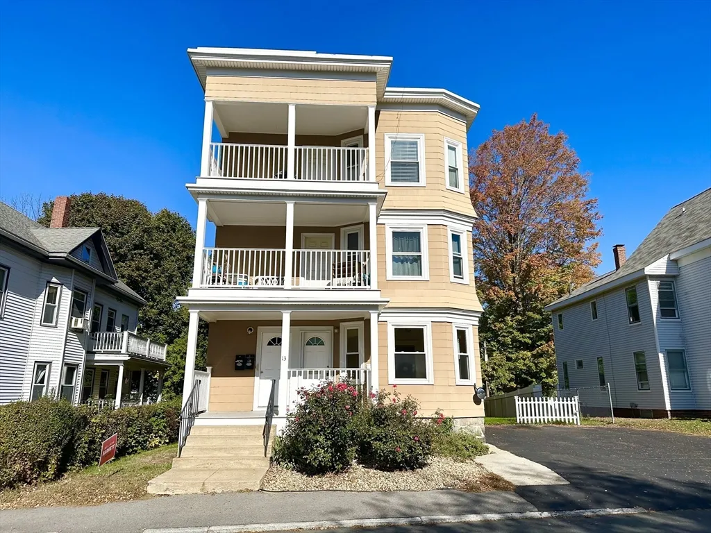 2 bed, 1 bath apartment for rent at 13 New Hampshire Ave Unit 1, Haverhill — photo 1 of 9