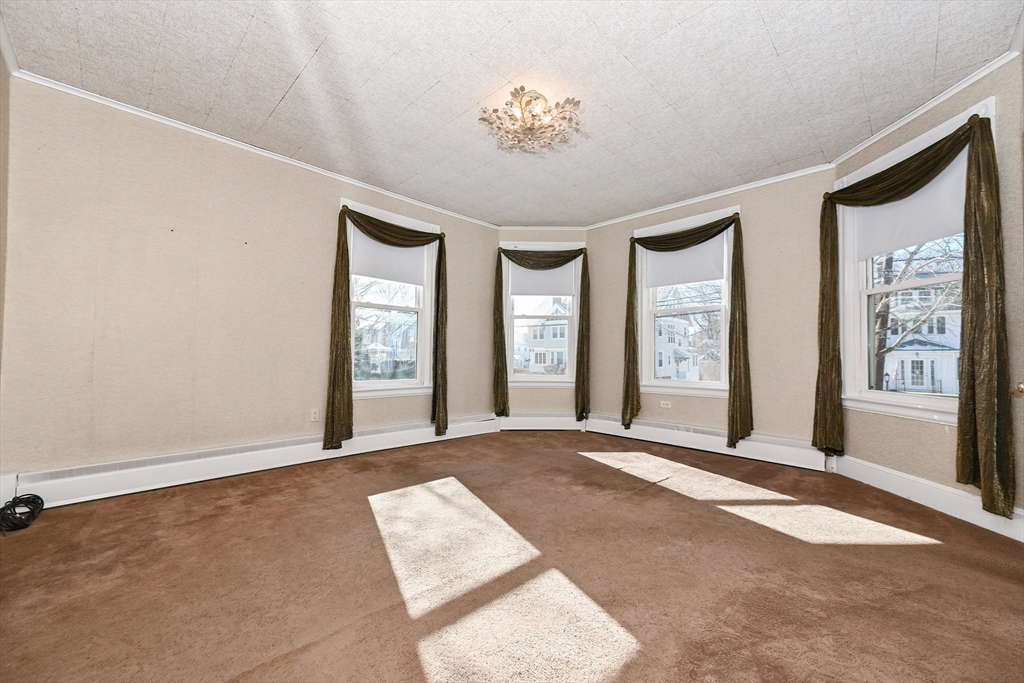 2 bed, 1 bath apartment for rent at 13 Oak St Unit 1, Uxbridge — photo 5 of 25