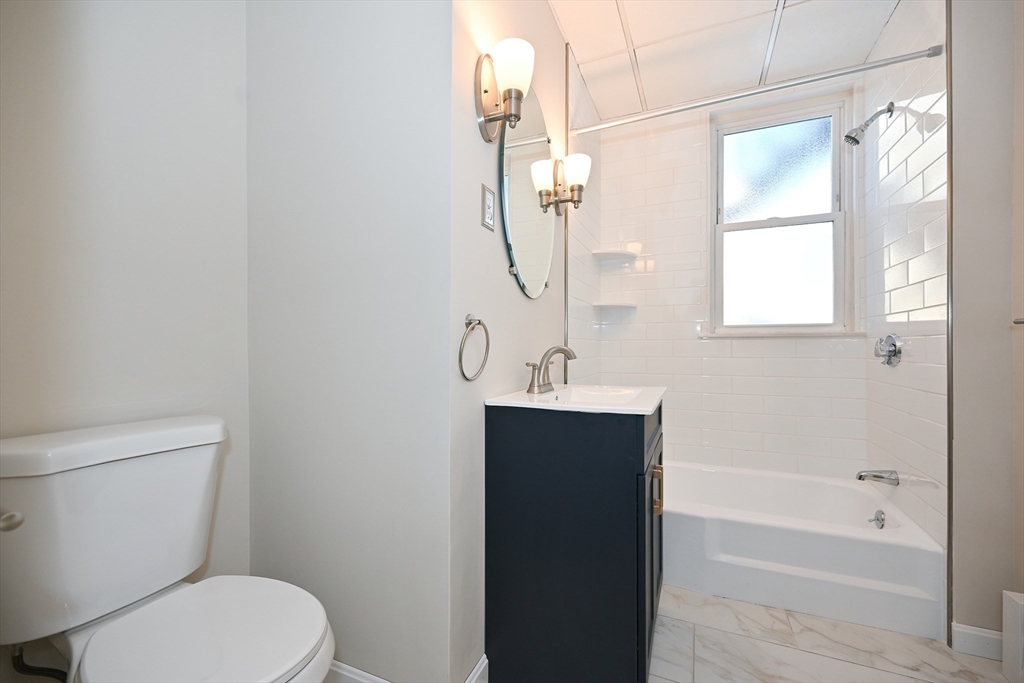 2 bed, 1 bath apartment for rent at 13 Oak St Unit 1, Uxbridge — photo 18 of 25