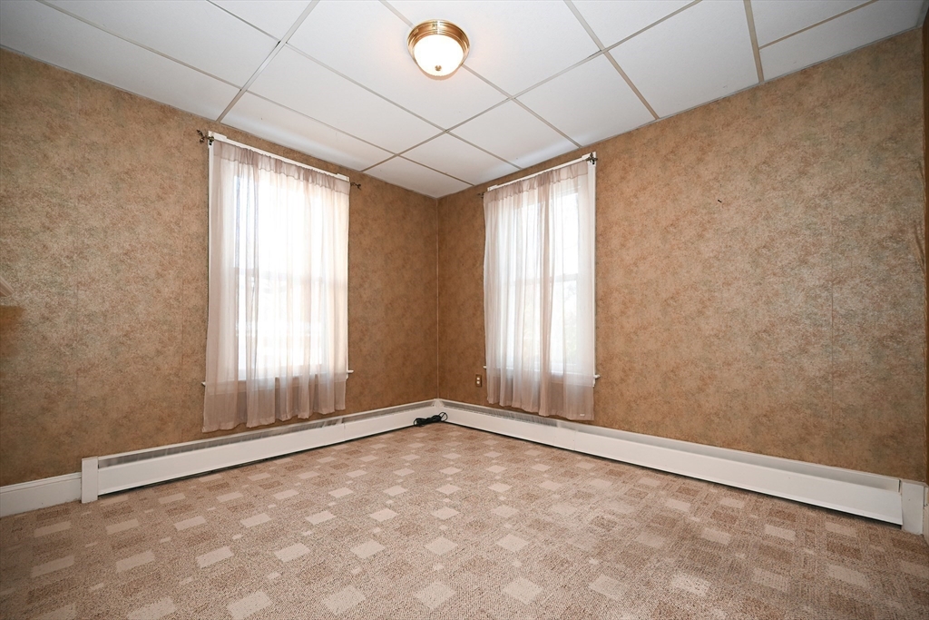 2 bed, 1 bath apartment for rent at 13 Oak St Unit 1, Uxbridge — photo 16 of 25