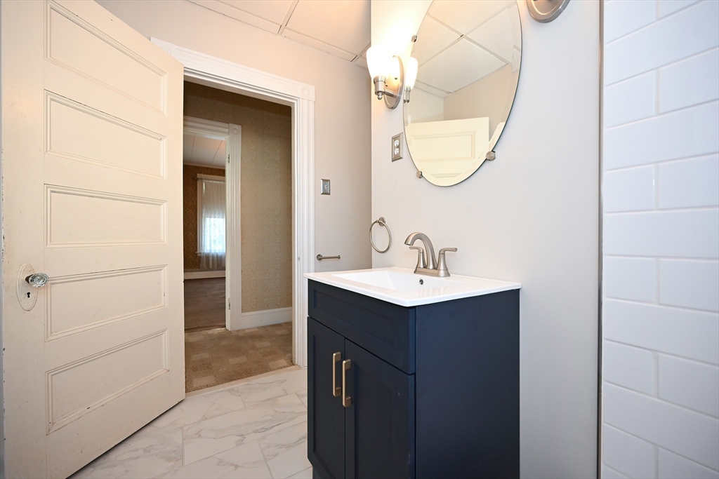 2 bed, 1 bath apartment for rent at 13 Oak St Unit 1, Uxbridge — photo 19 of 25