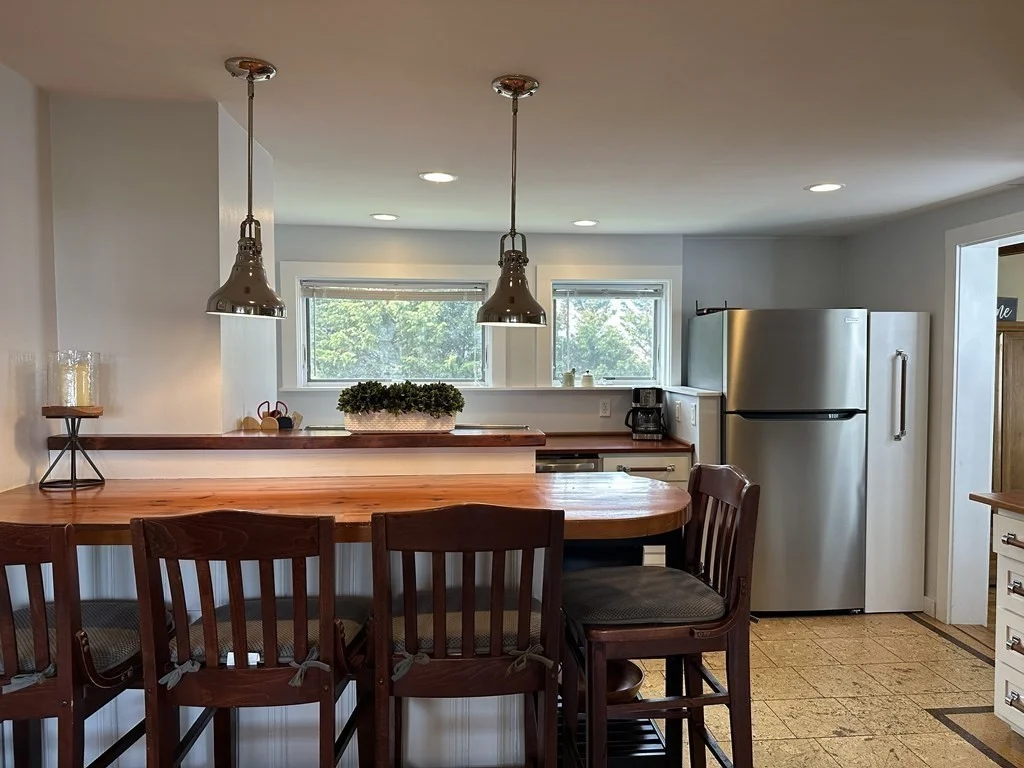 3 bed, 1 bath apartment for rent at 13 Ocean Unit N/A, Marshfield — photo 9 of 20