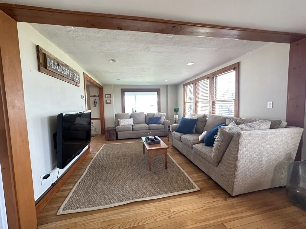 3 bed, 1 bath apartment for rent at 13 Ocean Unit N/A, Marshfield — photo 3 of 20