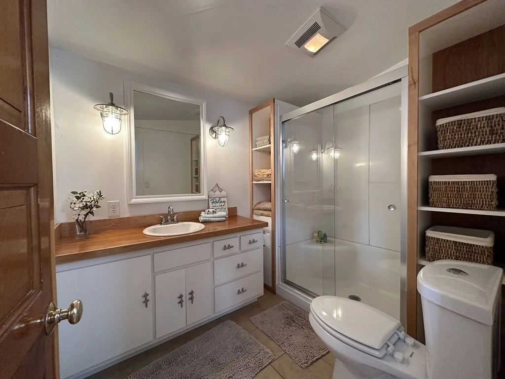 3 bed, 1 bath apartment for rent at 13 Ocean Unit N/A, Marshfield — photo 8 of 20
