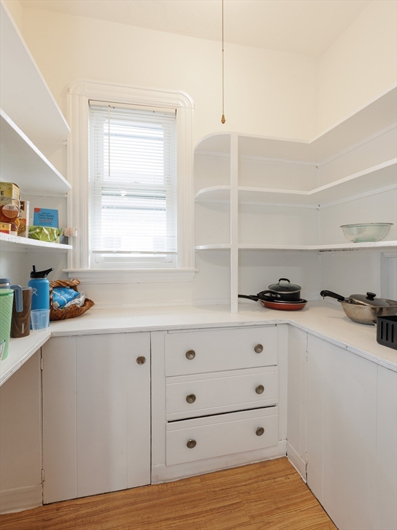 2 bed, 1 bath apartment for rent at 13 Oxford Ave Unit 13, Belmont — photo 15 of 32