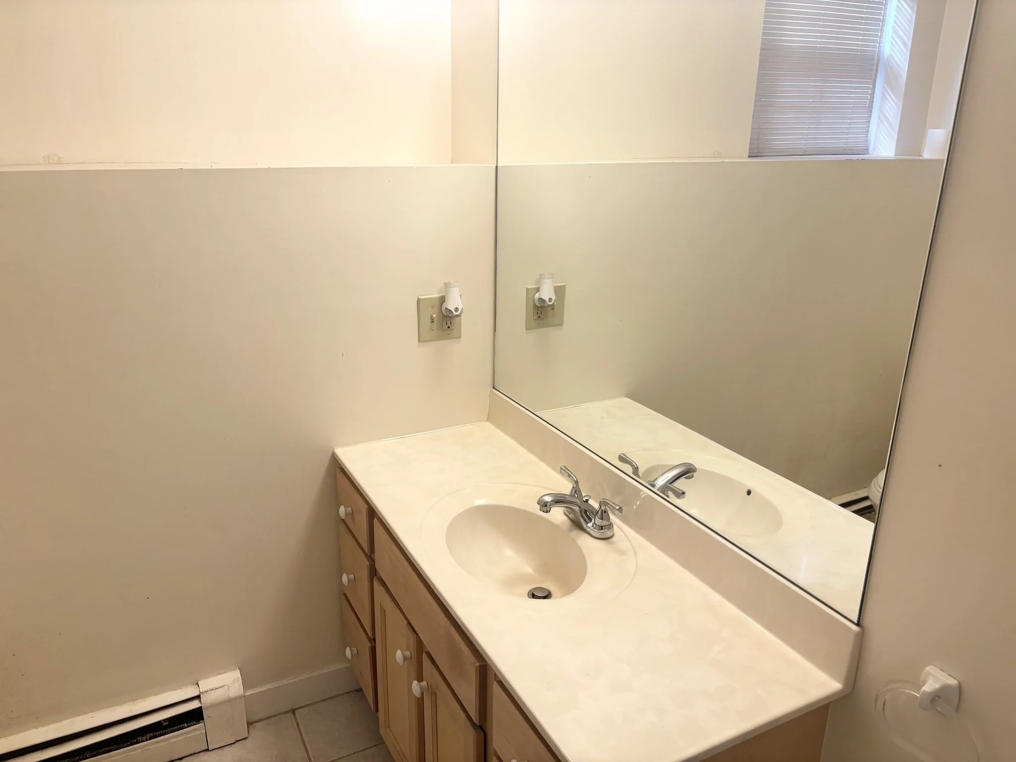 1 bed, 1 bath apartment for rent at 13 Park St Unit C, Mansfield — photo 11 of 14