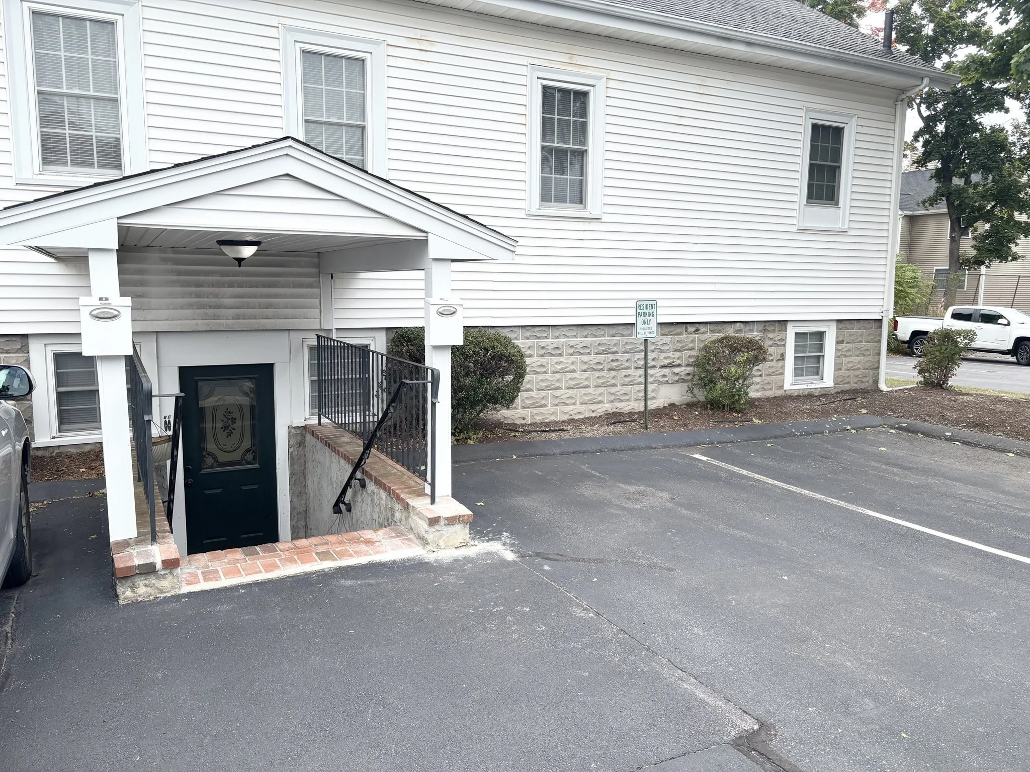 1 bed, 1 bath apartment for rent at 13 Park St Unit C, Mansfield — photo 3 of 14