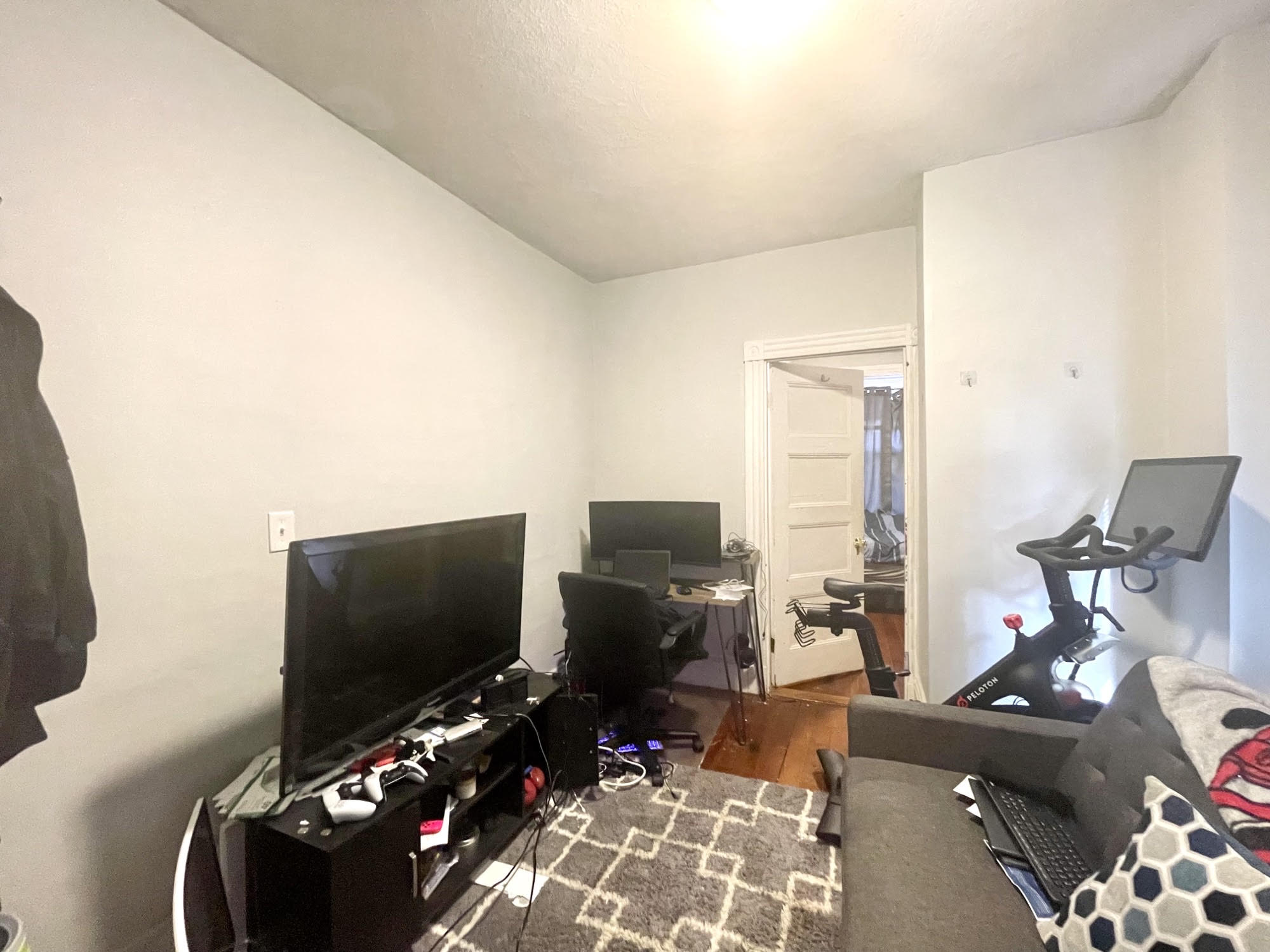 2 bed, 1 bath apartment for rent at 13 Perry St Unit 1, Central Village — photo 3 of 7