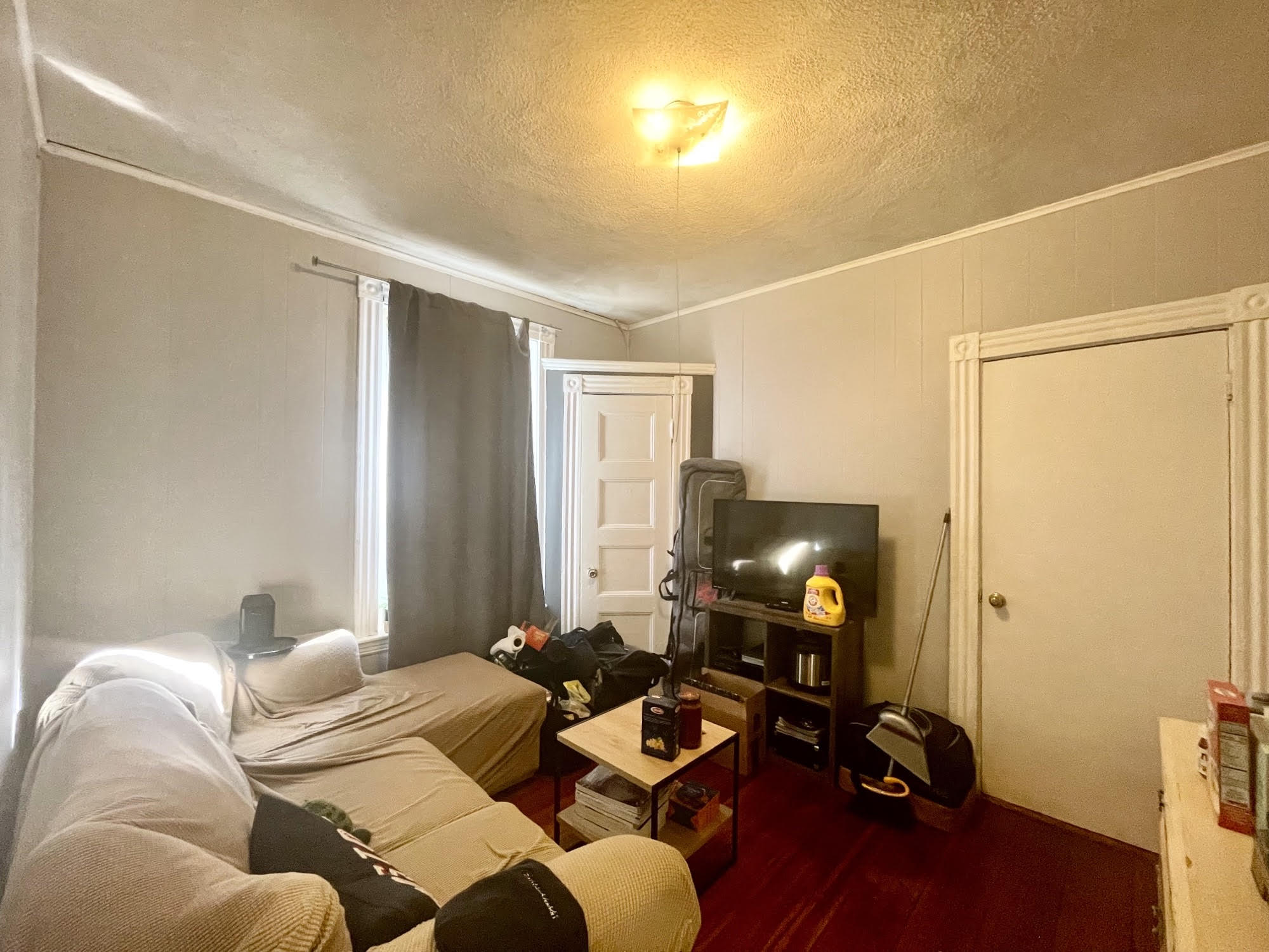 2 bed, 1 bath apartment for rent at 13 Perry St Unit 1, Central Village — photo 4 of 7