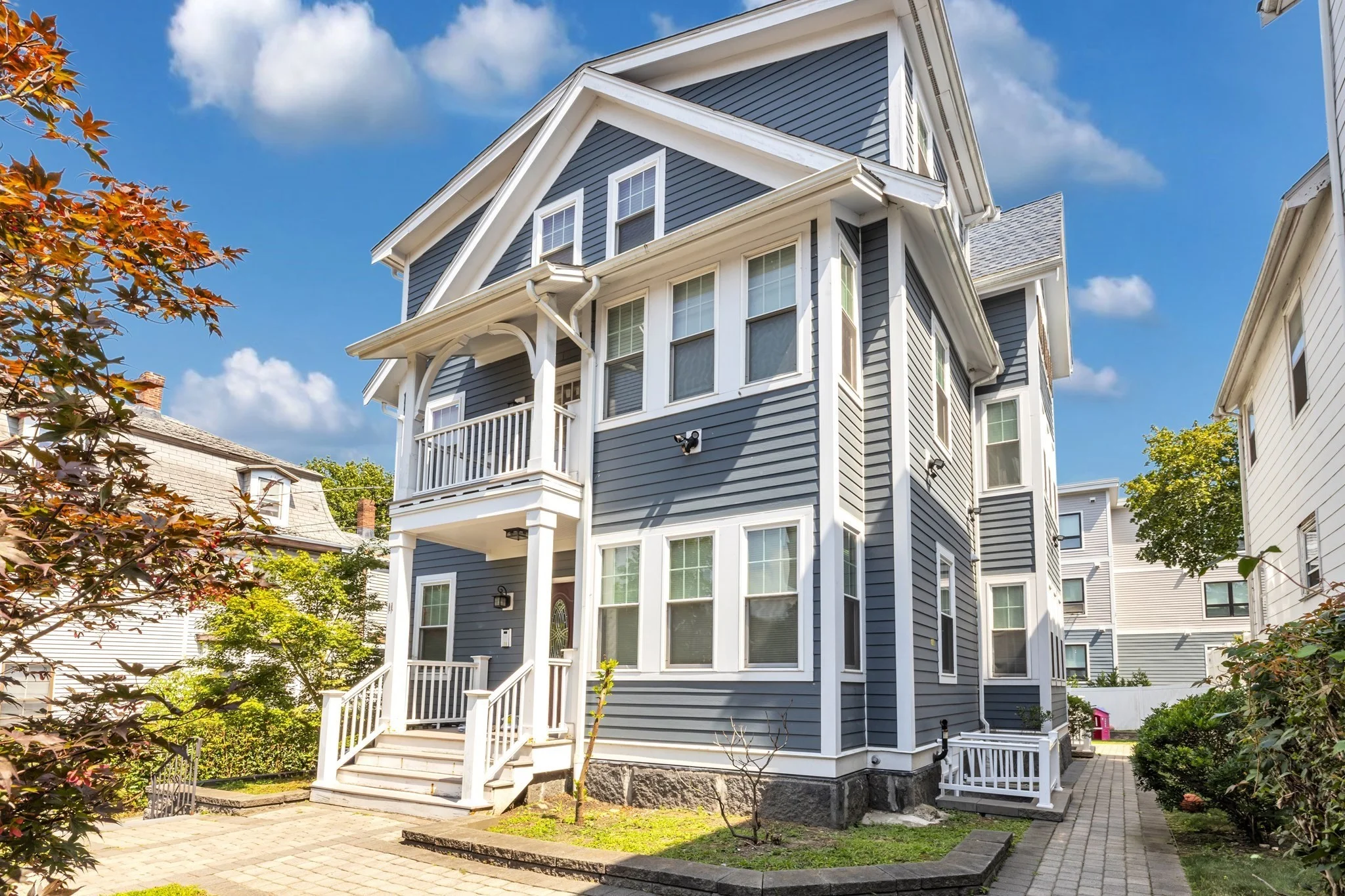 3 bed, 1 bath apartment for rent at 13 Pierce St Unit 2, Hyde Park
