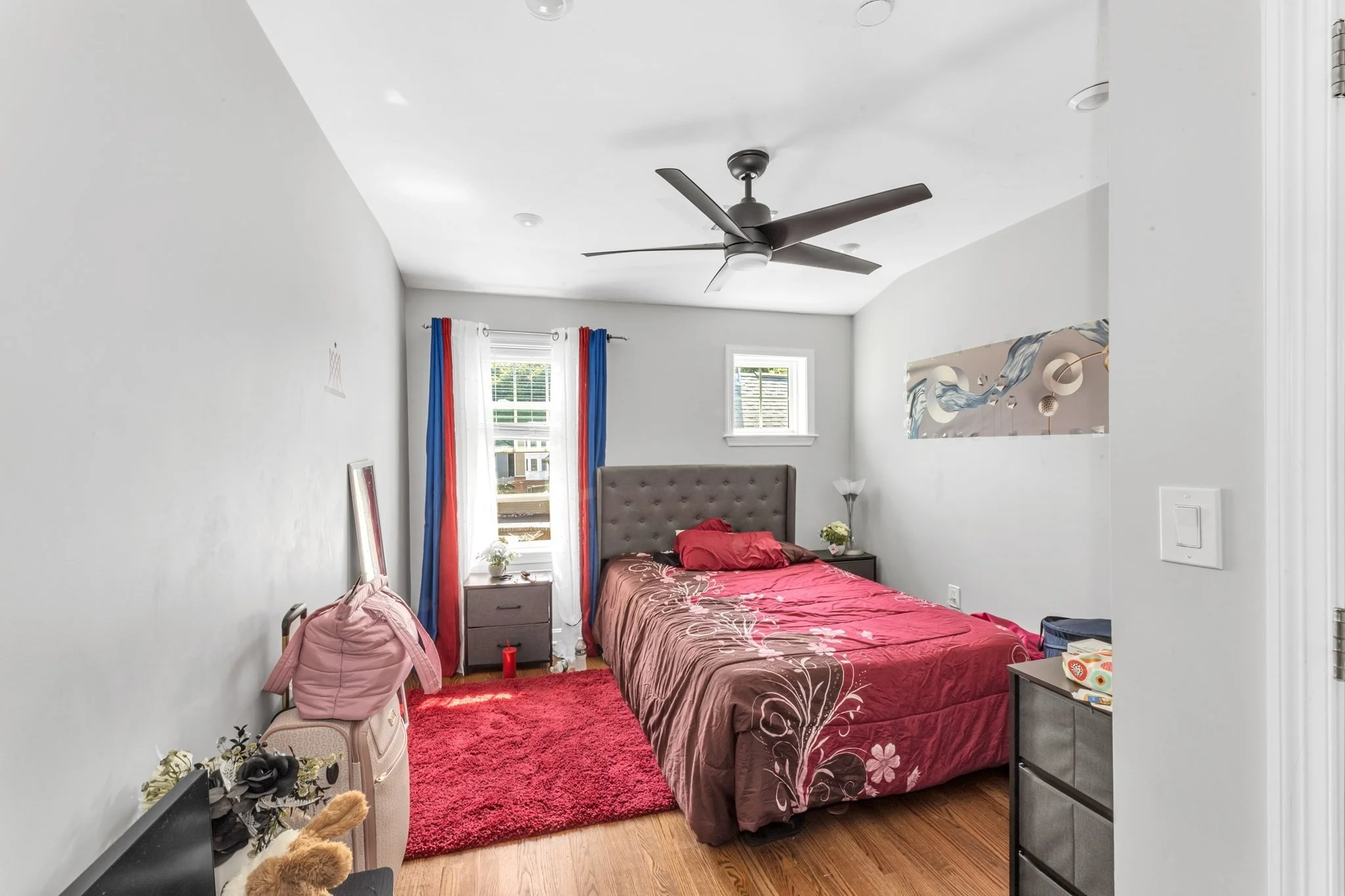 3 bed, 1 bath apartment for rent at 13 Pierce St Unit 2, Hyde Park — photo 7 of 10