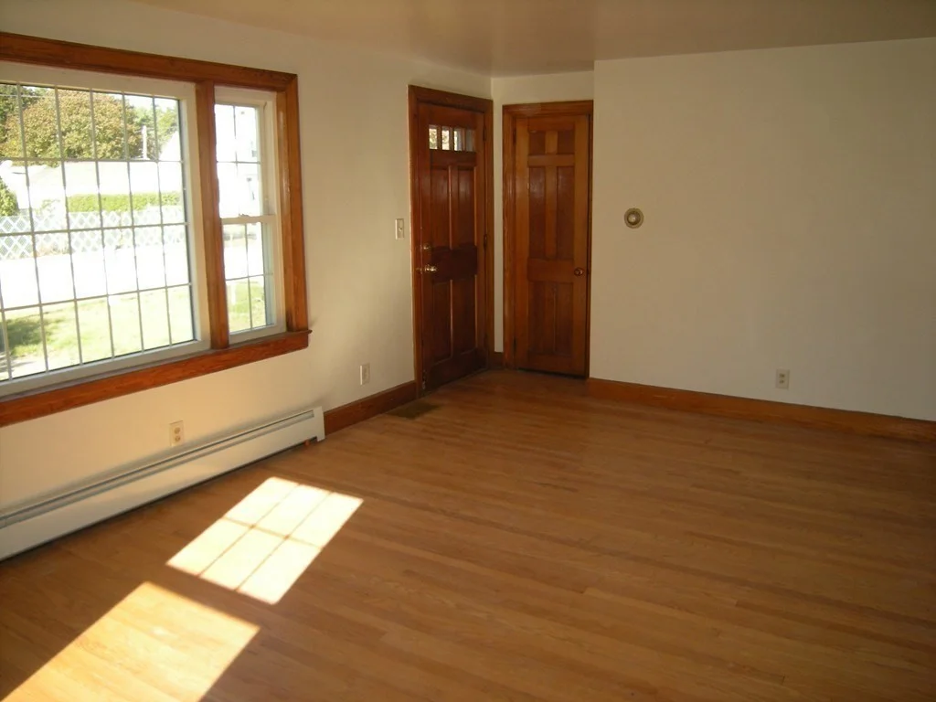3 bed, 1 bath apartment for rent at 13 Pine St, Templeton — photo 6 of 7