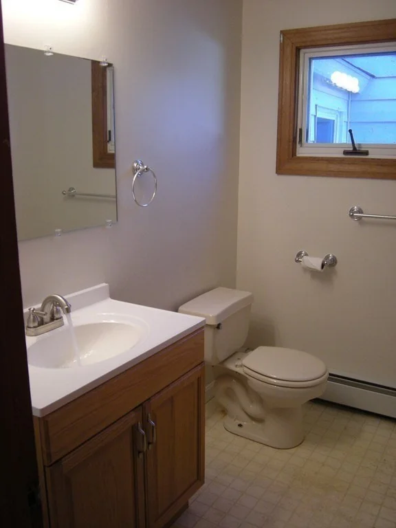 3 bed, 1 bath apartment for rent at 13 Pine St, Templeton — photo 4 of 7