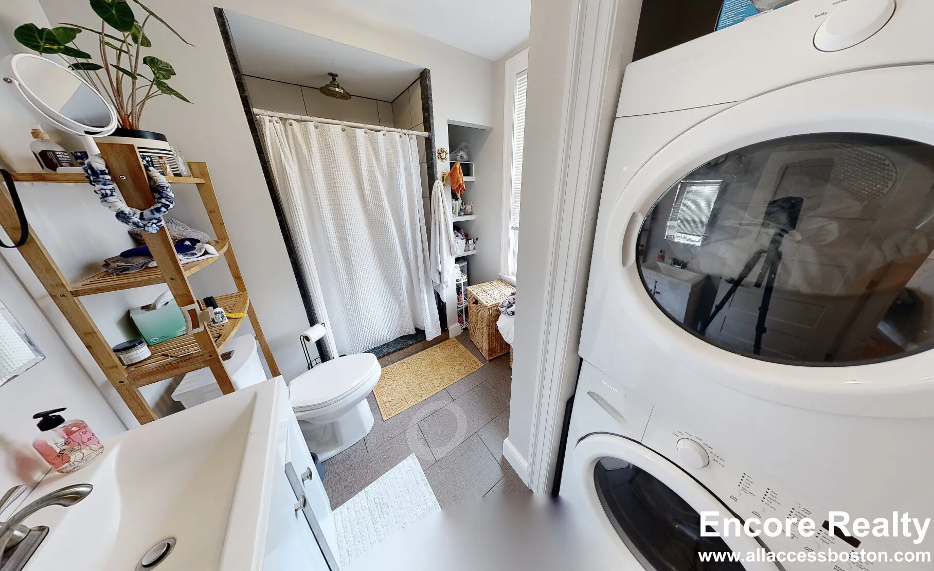 2 bed, 1 bath apartment for rent at 13 Pleasant St Unit 2M, Central Square — photo 17 of 22
