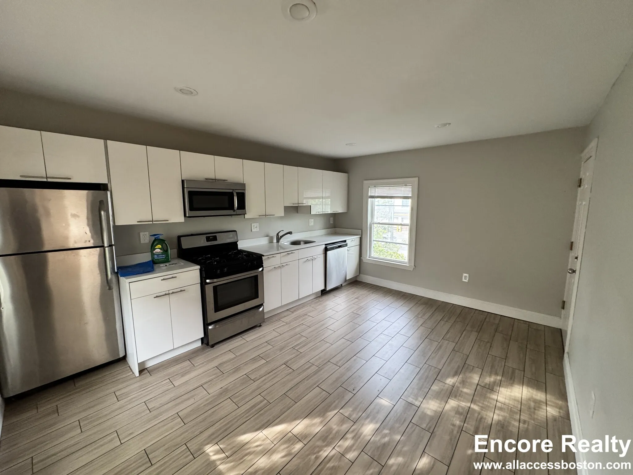 2 bed, 1 bath apartment for rent at 13 Pleasant St Unit 2M, Central Square