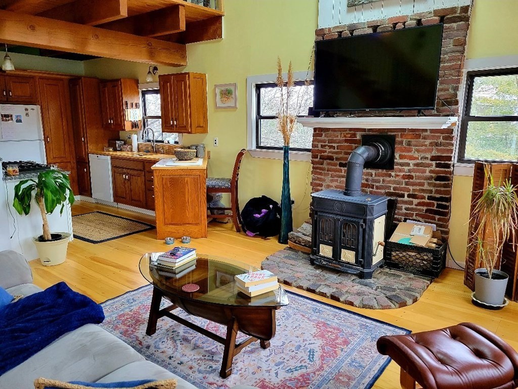 3 bed, 1 bath apartment for rent at 13 Plum Island Tpk Unit A, Plum Island — photo 11 of 30