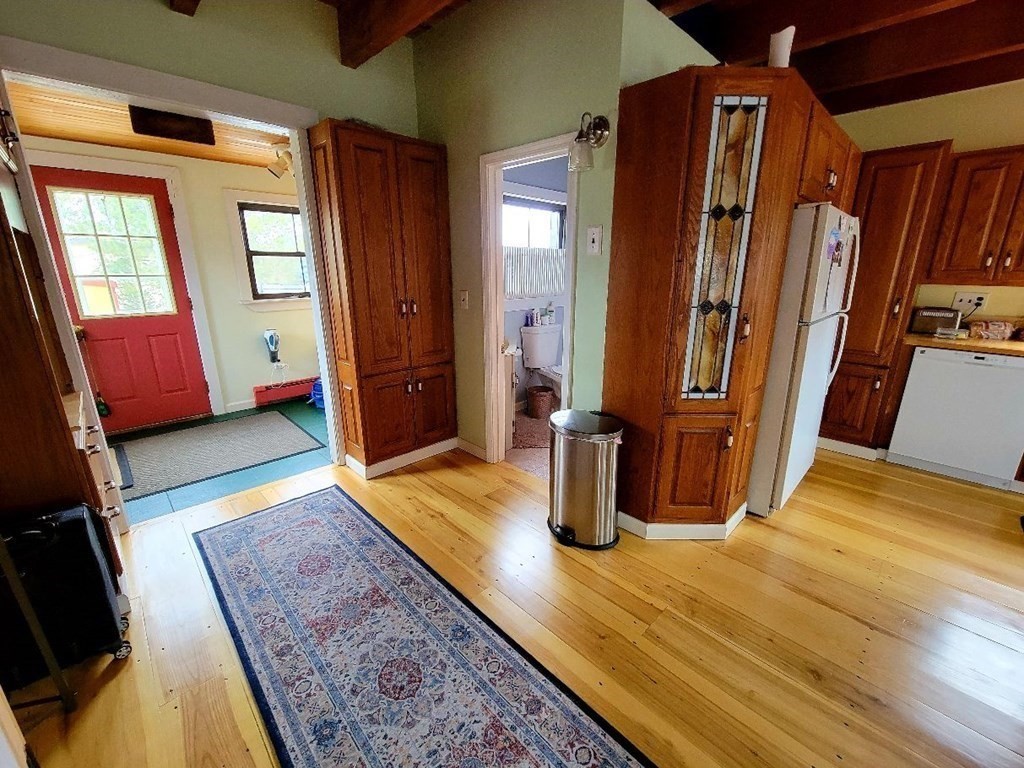 3 bed, 1 bath apartment for rent at 13 Plum Island Tpk Unit A, Plum Island — photo 23 of 30