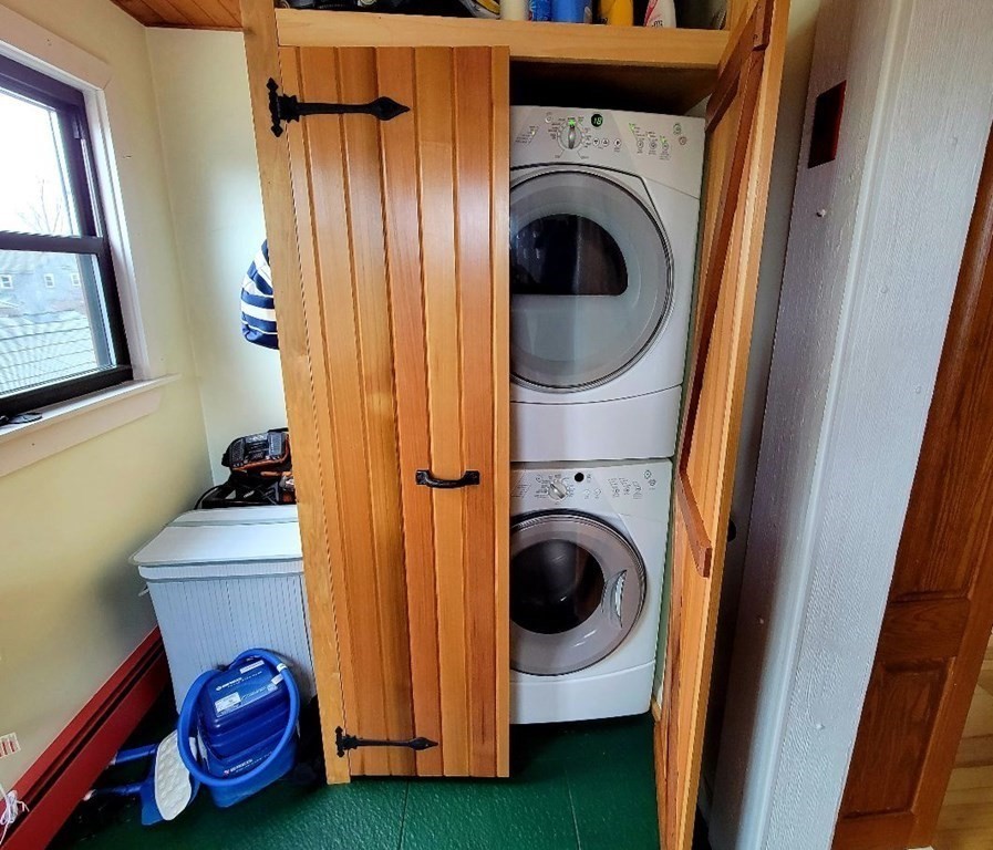 3 bed, 1 bath apartment for rent at 13 Plum Island Tpk Unit A, Plum Island — photo 24 of 30