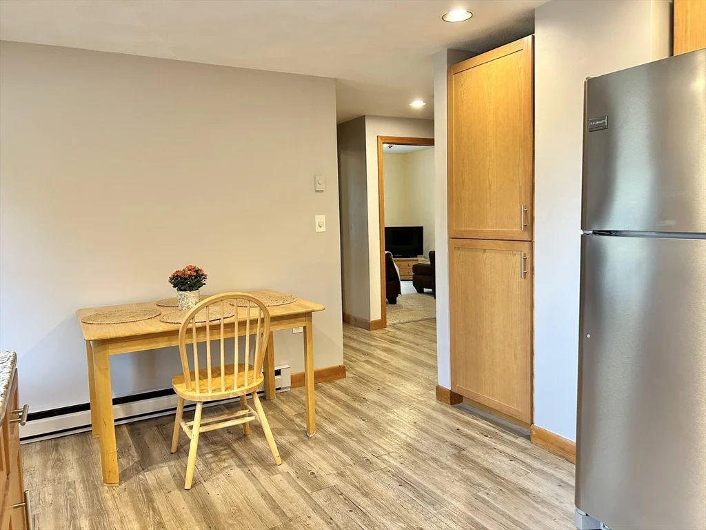 3 bed, 1 bath apartment for rent at 13 Princeton St Unit 2, Powder House Square — photo 3 of 7