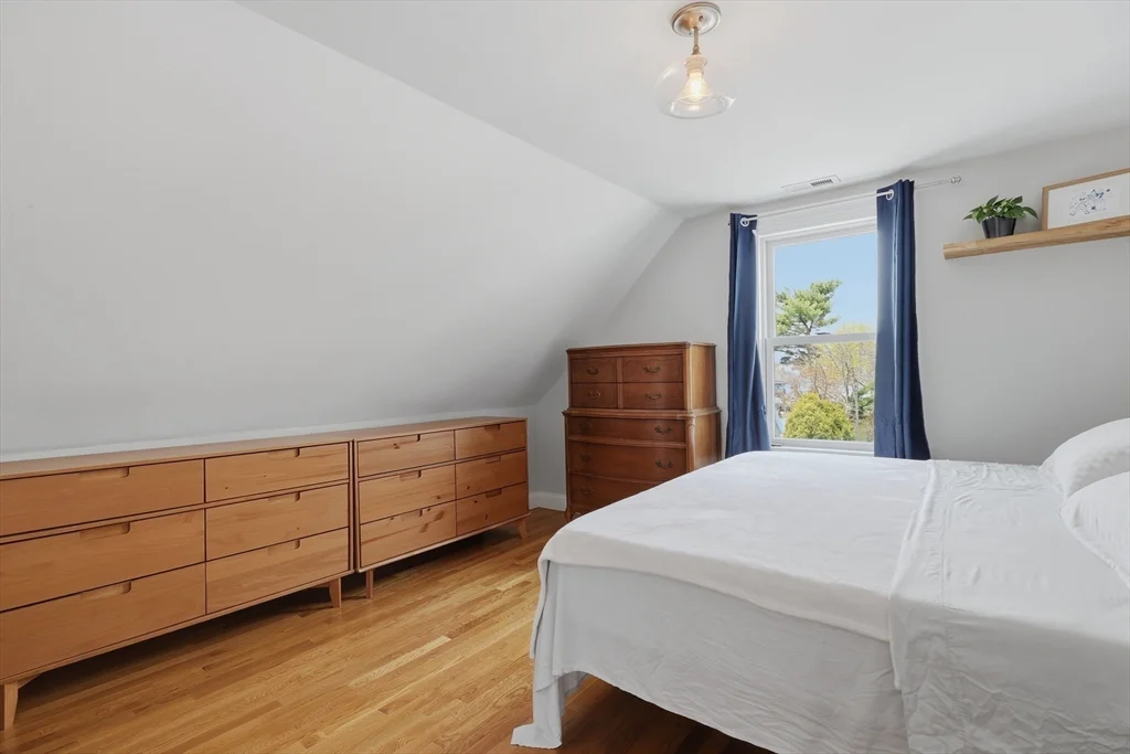 1 bed, 1 bath apartment for rent at 13 Roy St Unit 3, Swampscott — photo 19 of 26