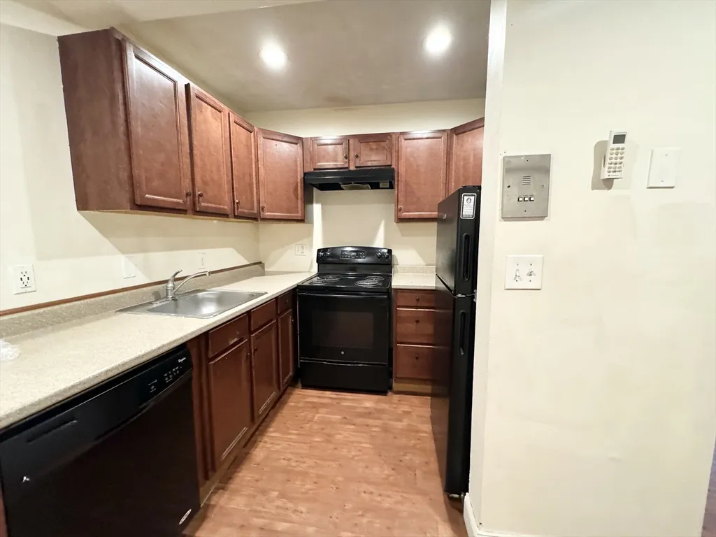 3 bed, 1 bath apartment for rent at 13 Ruggles Unit 1, Roxbury — photo 1 of 7