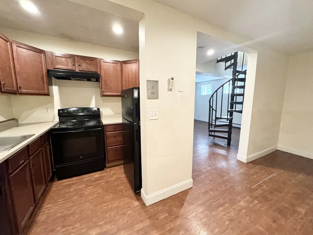 3 bed, 1 bath apartment for rent at 13 Ruggles Unit 1, Roxbury — photo 2 of 7